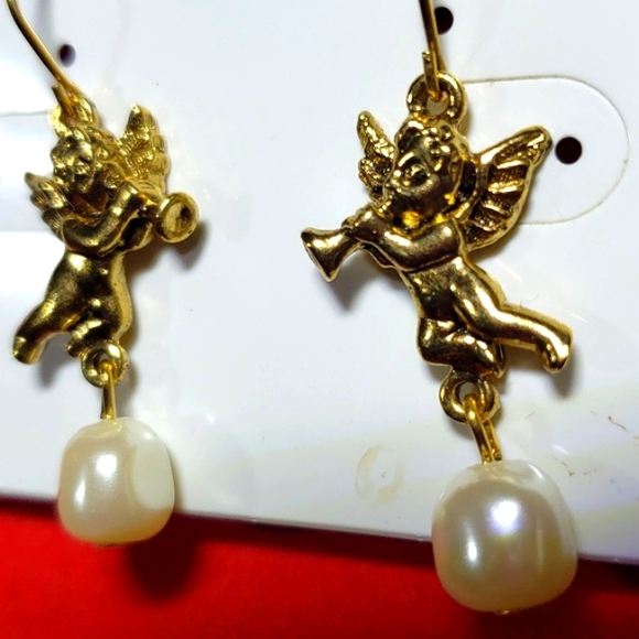 Antique Angel Faux Pearl  Gold Tone Dangle Earrings - Picture 2 of 7